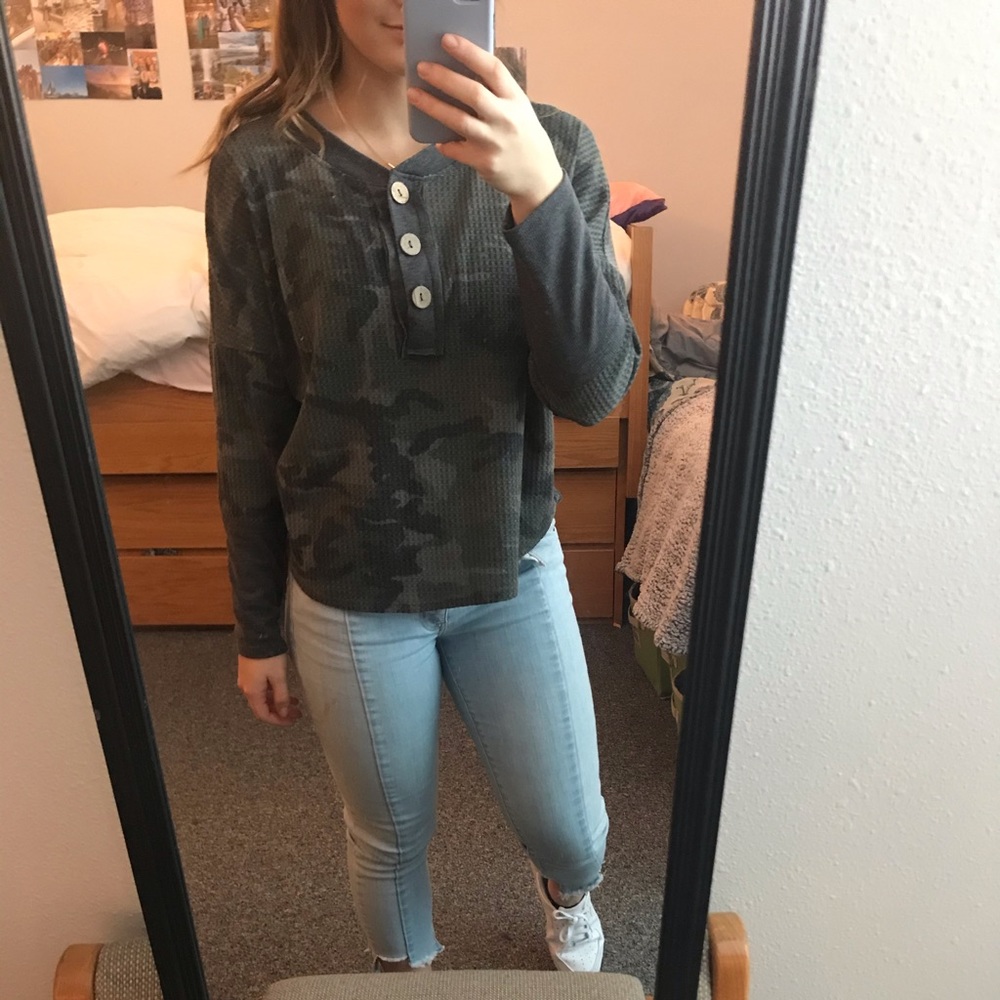 Camo lounge long sleeve with buttons
